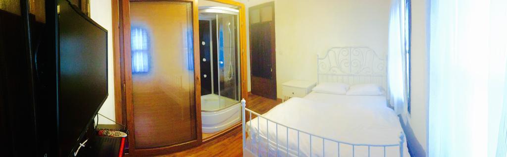 Pastor Historical Apart-Hotel The Gulf Of Esmirna Habitación foto